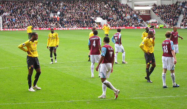 West Ham Arsenal fb3 Footballs Most Passionate Fans: UK Top 10